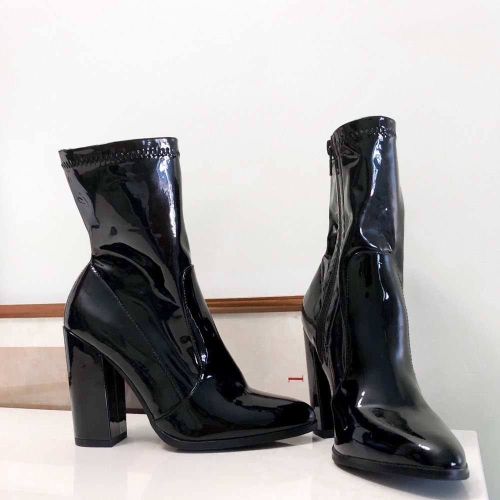 Black booties (rain boot material)